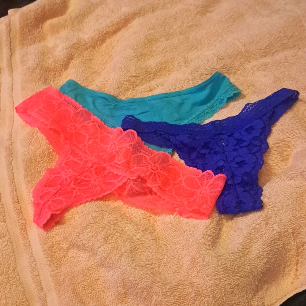 Victoria secret pink thongs (3)
